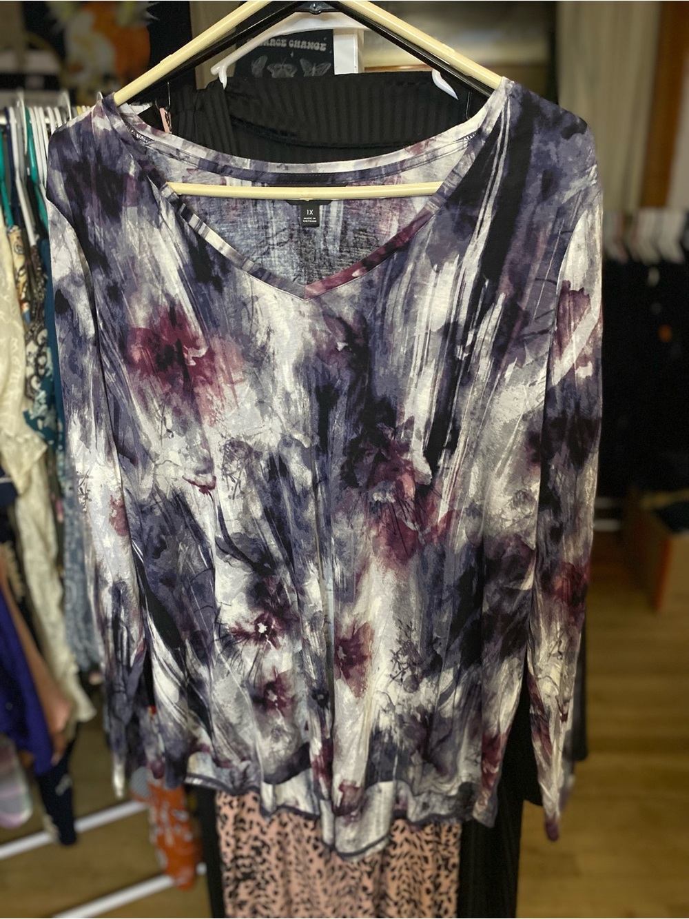 Vera Wang Purple Tie-Dye V-Neck Long Sleeve Top